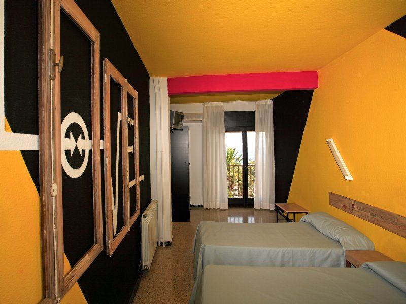 Casual Pop Art Benidorm Hotel Exterior photo